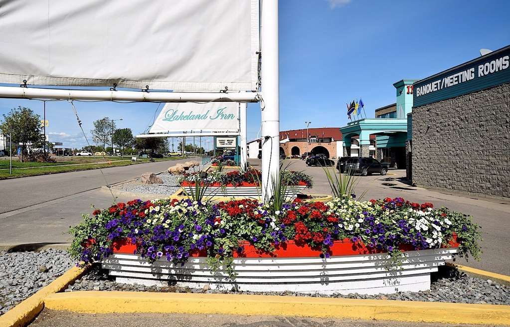 Lakeland Inn Hotel Cold Lake Luaran gambar