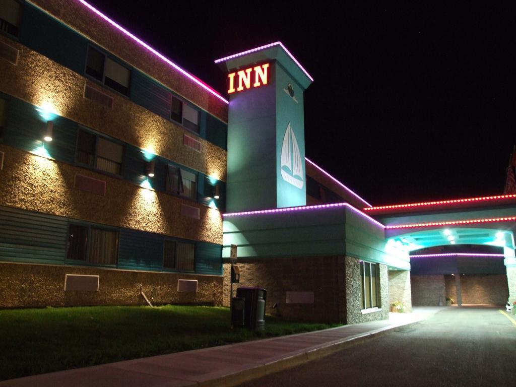 Lakeland Inn Hotel Cold Lake Luaran gambar