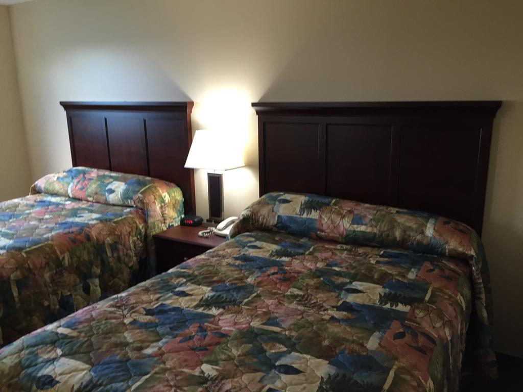 Lakeland Inn Hotel Cold Lake Luaran gambar