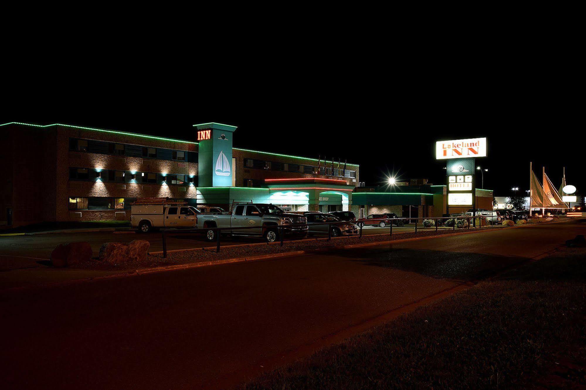 Lakeland Inn Hotel Cold Lake Luaran gambar